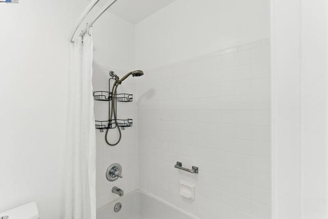 6198 Civic Terrace Ave, Newark CA: https://media.crmls.org/mediaz/d004b51f-d26b-4139-850b-83dc1da8ed1f.jpg