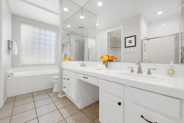 2450 Quincy Way, Palm Springs CA: https://media.crmls.org/mediaz/d004f535-0102-4239-88b8-f5e864e5c78c.jpg