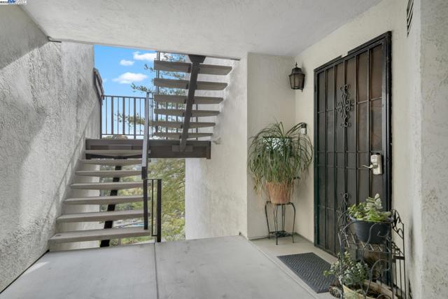21083 Gary Dr, Hayward CA: https://media.crmls.org/mediaz/d004fbef-e2e7-4597-9c93-4bf0ccc34081.jpg
