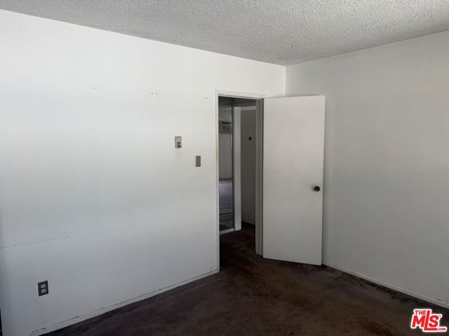 960 Larrabee Street, 321 photo 6