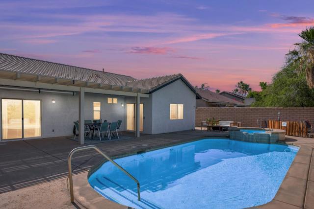 2312 Shannon Way, Palm Springs CA: https://media.crmls.org/mediaz/d005e6dd-7d18-4a7d-b30f-ced678d9931b.jpg