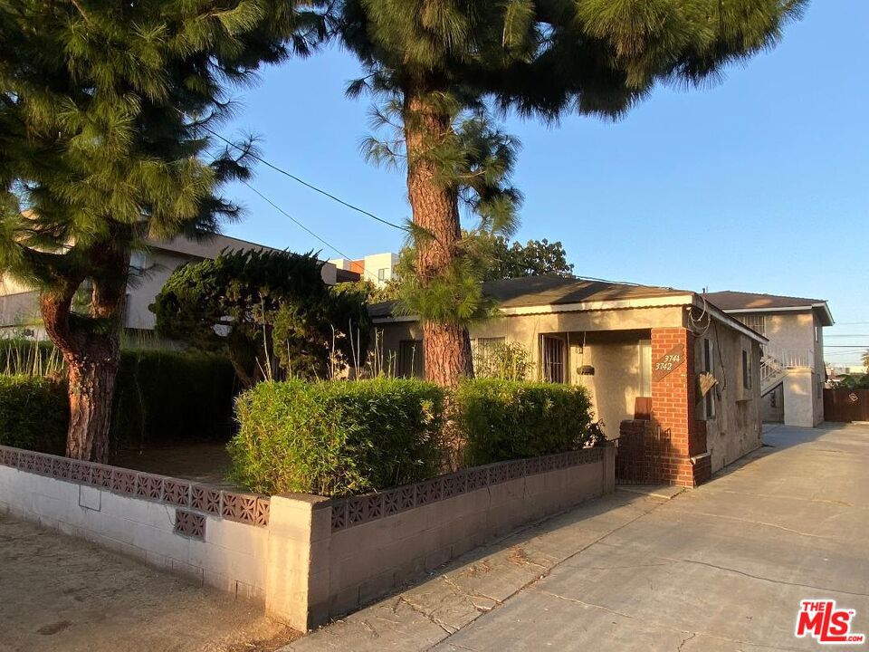Multifamily at 3742 Dufresne Court