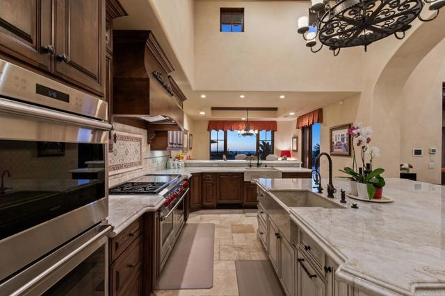 Detail Gallery Image 12 of 48 For 7953 Sentinel, San Diego,  CA 92127 - 5 Beds | 6/1 Baths