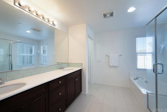 Detail Gallery Image 8 of 51 For 1817 Casa Torre Way, Chula Vista,  CA 91915 - 5 Beds | 3 Baths