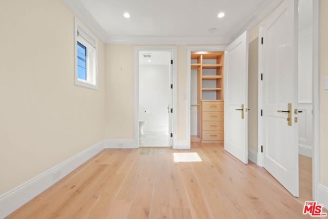 1153 S Clark Drive, Los Angeles CA: https://media.crmls.org/mediaz/d007aec7-de24-4c65-88b1-32aa5b56882d.jpg