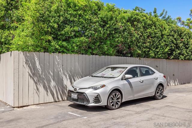 4754 68th St, San Diego CA: https://media.crmls.org/mediaz/d007f676-f18e-4281-b48a-3f5ea6773b55.jpg