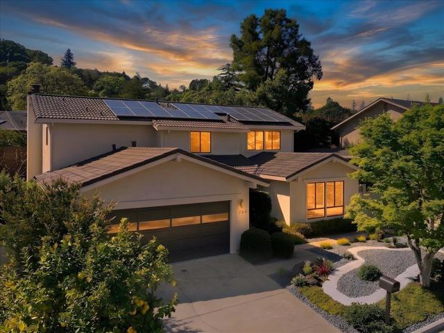 764 Bain Place, Redwood City CA: https://media.crmls.org/mediaz/d0081a41-0657-42c7-a1c2-e35430716256.jpg