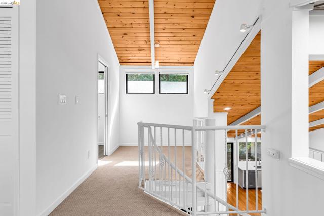 1881 Grand View Drive, Oakland CA: https://media.crmls.org/mediaz/d008da8f-bb01-444e-91bb-0e9d920740be.jpg