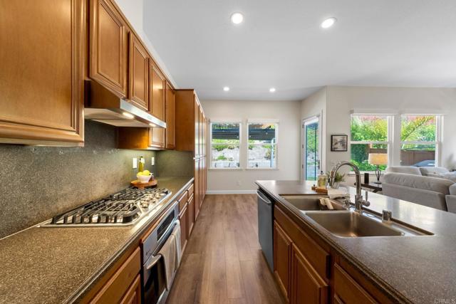 2710 Valleycreek Drive, Chula Vista CA: https://media.crmls.org/mediaz/d0091e3a-966c-40ab-be94-27a2fc80cea5.jpg