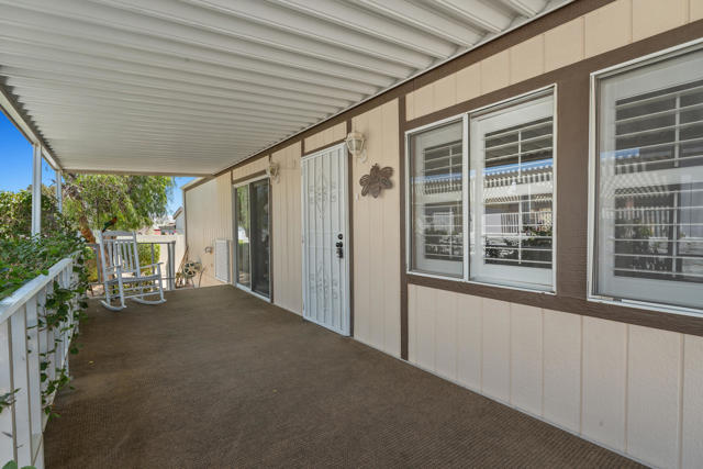 15300 Palm Drive, Desert Hot Springs CA: https://media.crmls.org/mediaz/d009629d-3e17-4ac1-9a59-ae384b41bfad.jpg