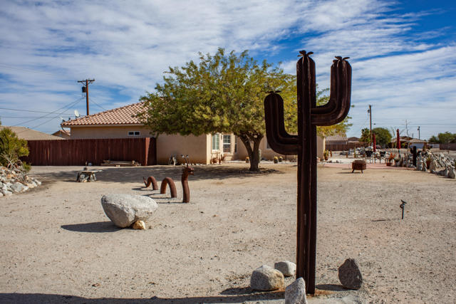 1224 Red Sea Avenue, Thermal CA: https://media.crmls.org/mediaz/d0099a20-6012-4d6d-8b13-e90342168267.jpg
