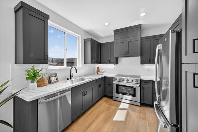 955 Woodside Road, Redwood City CA: https://media.crmls.org/mediaz/d00a390e-e004-4409-827e-b87dddb958e9.jpg