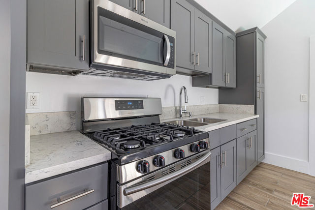 2807 S Bedford Street, Los Angeles CA: https://media.crmls.org/mediaz/d00b5ad0-fb70-457d-b1a4-7fd56df66d4a.jpg