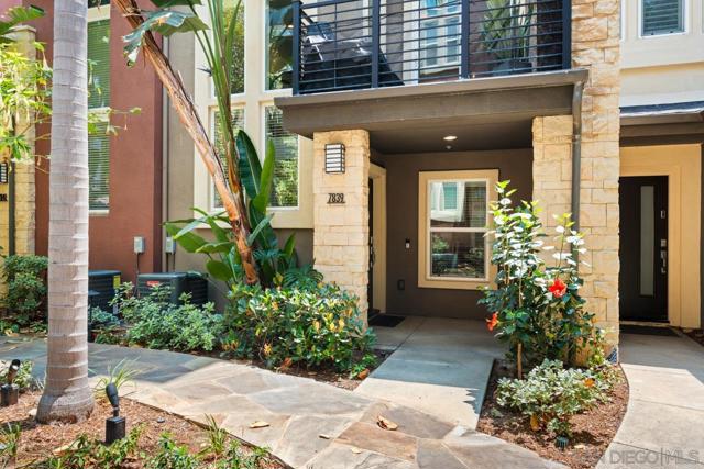 7839 Inception Way, San Diego CA: https://media.crmls.org/mediaz/d00ba885-55cd-4492-8b3d-c29a0334a2e5.jpg