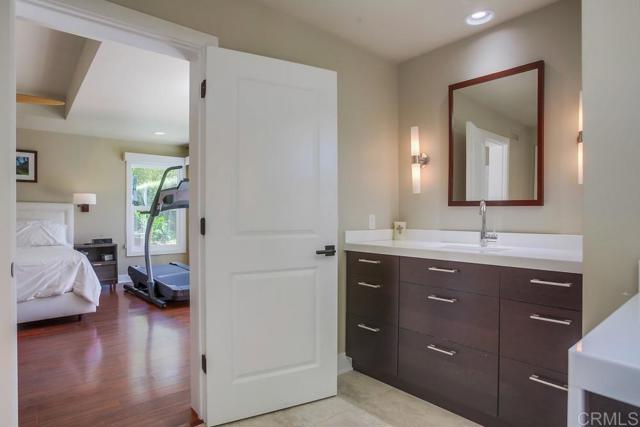 Detail Gallery Image 27 of 55 For 907 Poppy Lane, Carlsbad,  CA 92011 - 4 Beds | 4 Baths