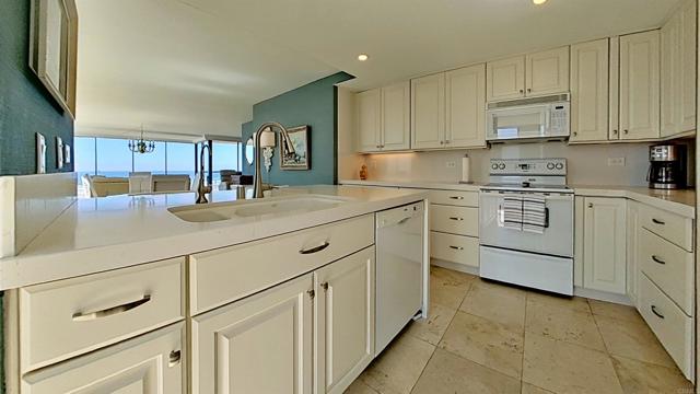 1200 Harbor N Drive, Oceanside CA: https://media.crmls.org/mediaz/d00c9599-eec8-4ae2-8ea9-209d25724a14.jpg