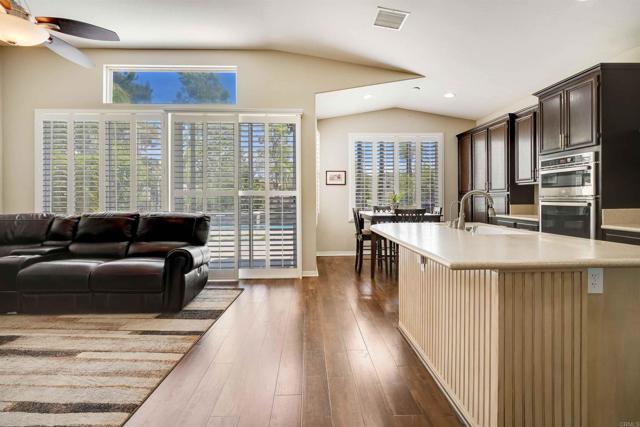 Detail Gallery Image 12 of 46 For 45878 Corte Orizaba, Temecula,  CA 92592 - 5 Beds | 2/1 Baths