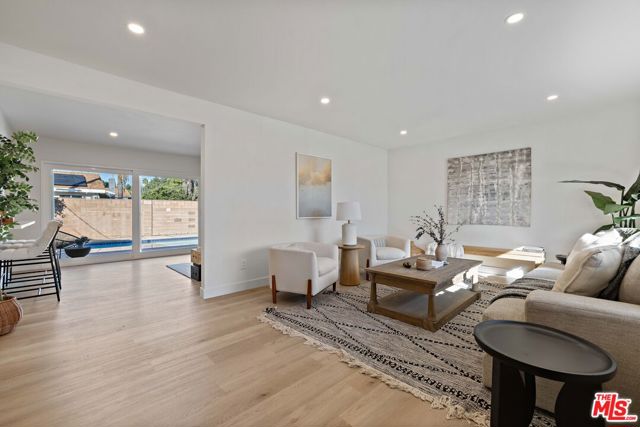 22361 Burton Street photo 8