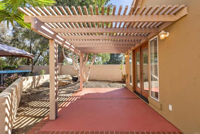 Detail Gallery Image 42 of 60 For 16883 Saint Andrews Dr, Poway,  CA 92064 - 5 Beds | 5/1 Baths