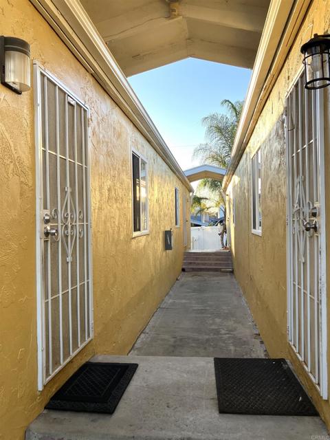 Detail Gallery Image 10 of 28 For 3326 & 3330 40th St, San Diego,  CA 92105 - – Beds | – Baths