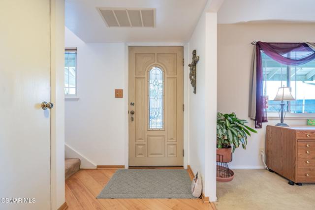 76 Robbins Court, Simi Valley CA: https://media.crmls.org/mediaz/d00e0164-4878-4f6f-b942-f0a599199ad3.jpg