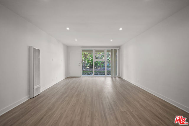 605 S Barrington Avenue, Los Angeles CA: https://media.crmls.org/mediaz/d00fdbff-71c8-484b-a0e7-a1c6f7f6764f.jpg