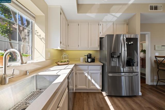 315 Glasgow Circle, Danville CA: https://media.crmls.org/mediaz/d0101959-3d4d-4b12-9ff2-0c2cca123262.jpg