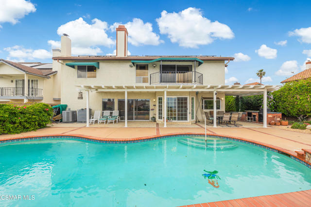 18128 Sandringham Court, Porter Ranch CA: https://media.crmls.org/mediaz/d0108b38-6a25-4da9-a0df-81bfb5c984a4.jpg