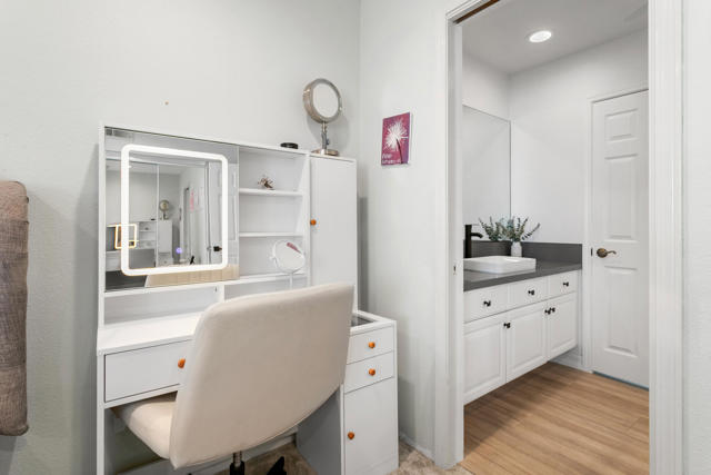 Image 36 of 68 For 72915 Deer Grass Drive