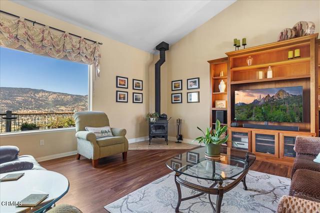 Detail Gallery Image 11 of 63 For 30730 Fox Ridge Ct, Tehachapi,  CA 93561 - 4 Beds | 3 Baths
