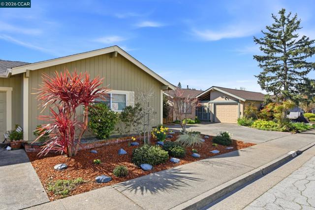 Image 34 of 37 For 6538 Stonecroft Ter