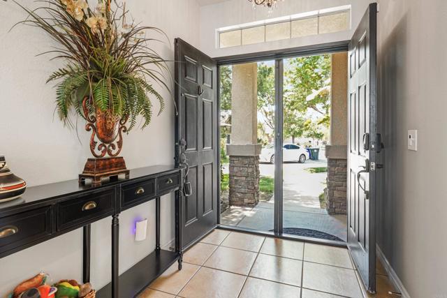 8749 Fairoaks Court, Rancho Cucamonga CA: https://media.crmls.org/mediaz/d012c2a2-3fe4-4bb6-8dbf-3139300cd8db.jpg