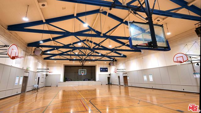 1105 W Clark Avenue, Burbank CA: https://media.crmls.org/mediaz/d012ca1f-6130-452f-a346-be7e0a69fd5b.jpg