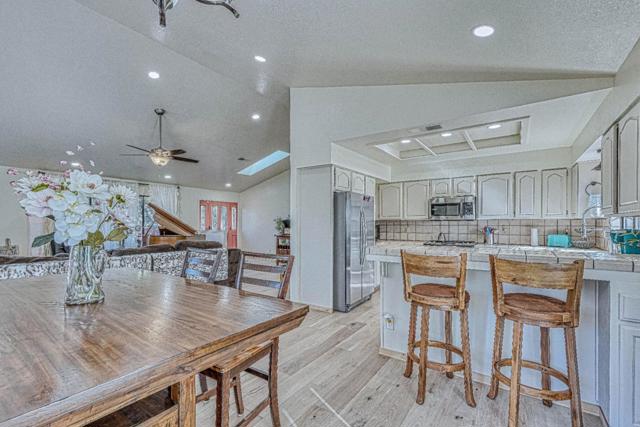6640 Kim Ann Lane, Salinas CA: https://media.crmls.org/mediaz/d01355bb-3c2a-4662-a3d3-82eafdc528af.jpg