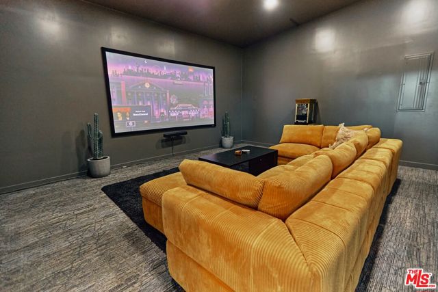 4375 Border Avenue, Joshua Tree CA: https://media.crmls.org/mediaz/d013f782-0d84-484a-9a78-f348e1229de6.jpg