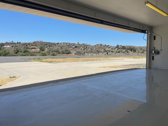 49275 Flightline Way, Aguanga CA: https://media.crmls.org/mediaz/d014bd8c-5179-4ba8-b23b-2cd2ae6f1831.jpg