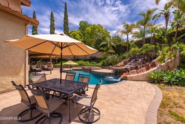 3961 Springtime Lane, Moorpark CA: https://media.crmls.org/mediaz/d014f6a9-c754-4a10-9bd7-ff218e5a9e4a.jpg