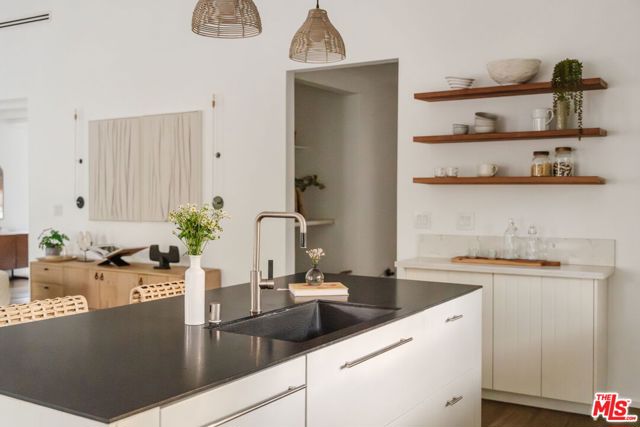 4128 Baywood Street, Los Angeles CA: https://media.crmls.org/mediaz/d0173d04-b463-42ce-8369-713e00942d96.jpg