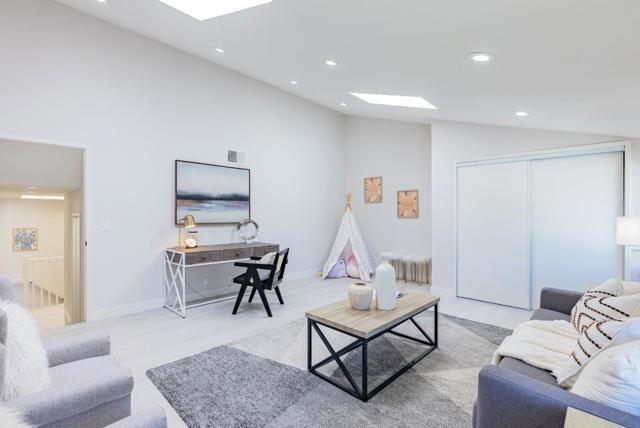 10178 Ridgeway Drive, Cupertino CA: https://media.crmls.org/mediaz/d017954f-322c-4a21-bd74-d866a5bc9ced.jpg