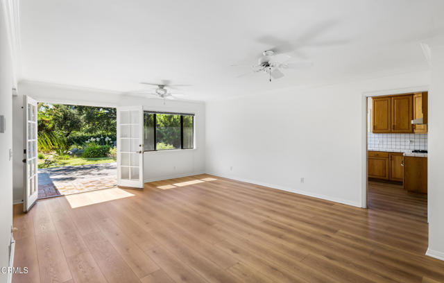 2432 Carol Park Place, Montrose CA: https://media.crmls.org/mediaz/d01824ec-6e03-4dcd-985a-72964631192a.jpg