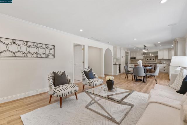 410 Hampton Court, San Ramon CA: https://media.crmls.org/mediaz/d0186838-c978-49d3-a5d2-fc6a6ebcfbae.jpg