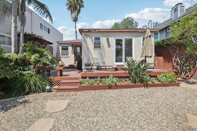 4065 Sequoia St, San Diego CA: https://media.crmls.org/mediaz/d0188721-a6df-456f-855b-d5c2951bb7f2.jpg