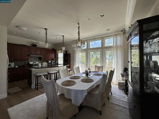 Image 15 of 30 For 2144 Railroad Ave