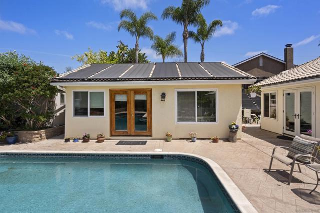 1510 2 Orangeview Dr,  CA: https://media.crmls.org/mediaz/d019822f-53ed-454d-ac09-edf85373aa49.jpg