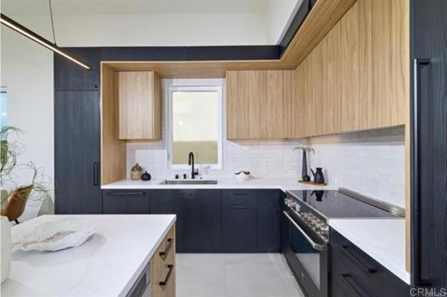 Detail Gallery Image 6 of 29 For 3901 Haines, San Diego,  CA 92109 - – Beds | – Baths