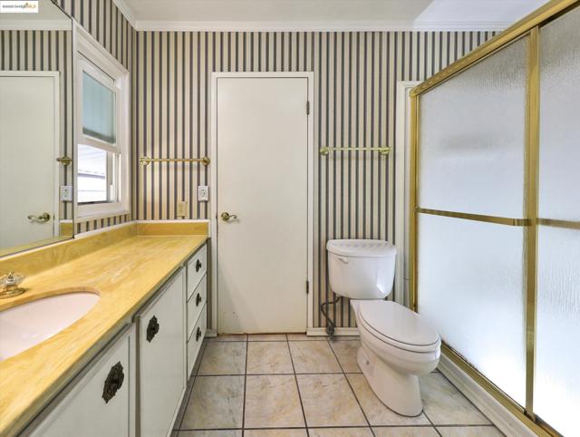 29064 MENDEZ RD, Hayward CA: https://media.crmls.org/mediaz/d01b1a2f-807c-45f9-9cbd-f1be9df5df06.jpg