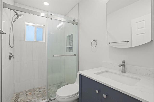 315 Grand Boulevard, San Mateo CA: https://media.crmls.org/mediaz/d01beb9a-41bb-450f-a42e-068c9a65876a.jpg