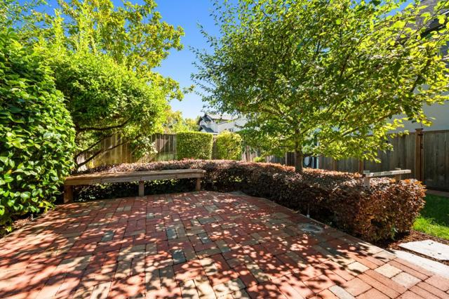 1000 Capuchino Avenue, Burlingame CA: https://media.crmls.org/mediaz/d01c7c05-899d-4a98-88d3-b7a52a97e786.jpg