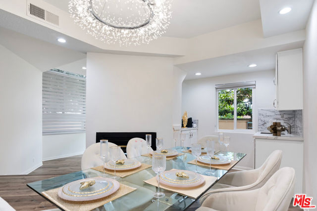 18730 Hatteras Street, Tarzana CA: https://media.crmls.org/mediaz/d01ce641-2070-4991-878d-4e171842a2af.jpg