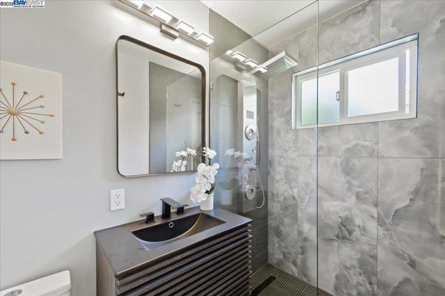 7606 Desertwood Ln, Pleasanton CA: https://media.crmls.org/mediaz/d01ceba1-f562-481c-83ba-420e94427aff.jpg